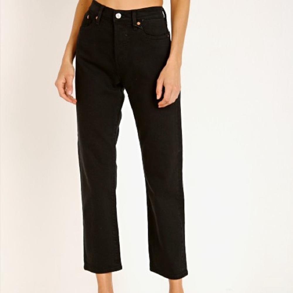 LEVI’S Wedgie Straight Fit High Waisted Black Straight Leg Jean - Size 24